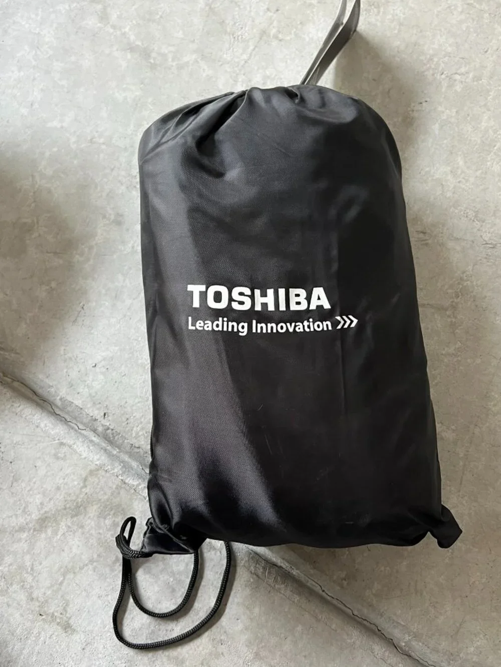 Toshiba Black Portable Inflatable Lounger Pop-Up Privacy Shower Tent for Camping